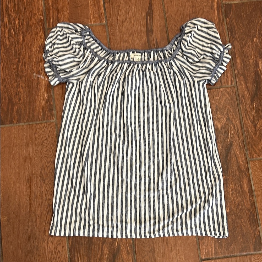 Max studio size S stretchy striped top